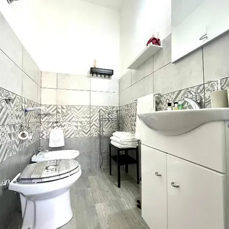 Bonora 2 Con Bagno Privato Centro Gasthof Tortolì